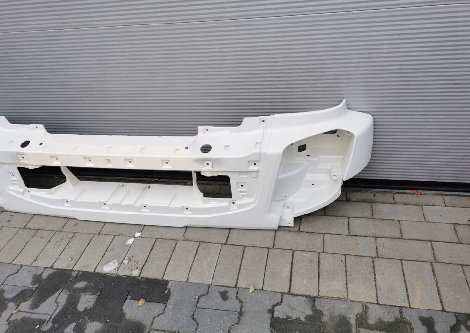 ZDERZAK VOLVO FL E6 NOWY ORYGINAŁ 82639926 - مصد - شاحنة: صورة 2 ZDERZAK VOLVO FL E6 NOWY ORYGINAŁ 82639926 - مصد - شاحنة: صورة 2