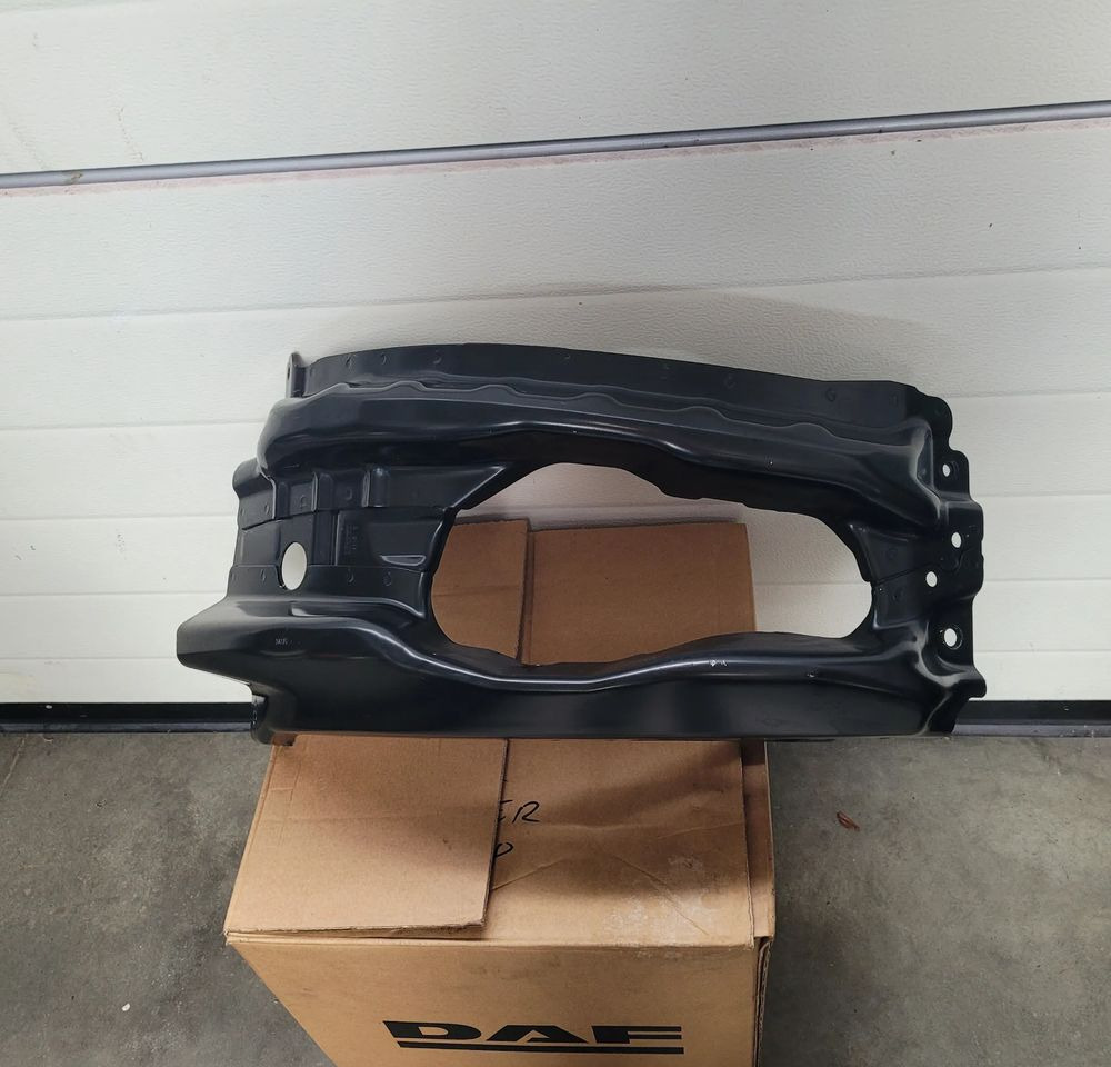 ZDERZAK WZMOCNIENIE NAROZNIK DAF XG NM.ORYGINAŁ CHWALIM116 - مصد - شاحنة: صورة 1 ZDERZAK WZMOCNIENIE NAROZNIK DAF XG NM.ORYGINAŁ CHWALIM116 - مصد - شاحنة: صورة 1