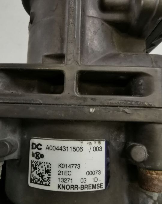 Zawór GŁÓWNY HAMULCA ACTROS MP4 A0044311506 KNOR - صمام الفرامل - شاحنة: صورة 2 Zawór GŁÓWNY HAMULCA ACTROS MP4 A0044311506 KNOR - صمام الفرامل - شاحنة: صورة 2