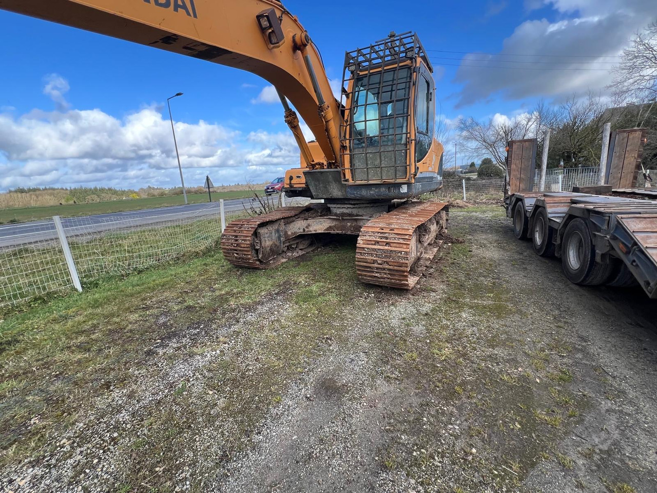 HYUNDAI ROBEX180L0-9 - حفار زاحف: صورة 3 HYUNDAI ROBEX180L0-9 - حفار زاحف: صورة 3