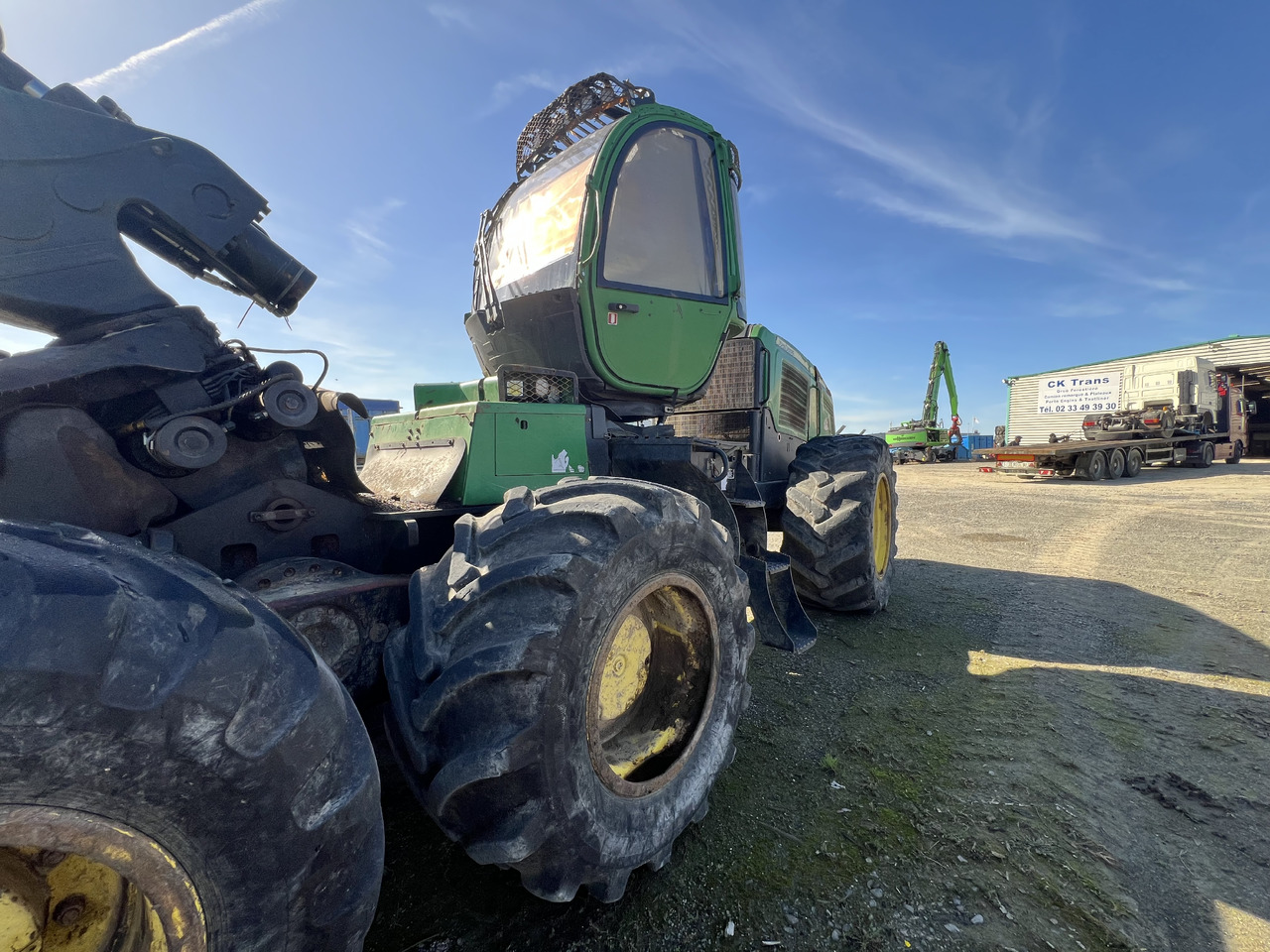 JOHN DEERE 1270E - آلة حصاد الأشجار: صورة 1 JOHN DEERE 1270E - آلة حصاد الأشجار: صورة 1