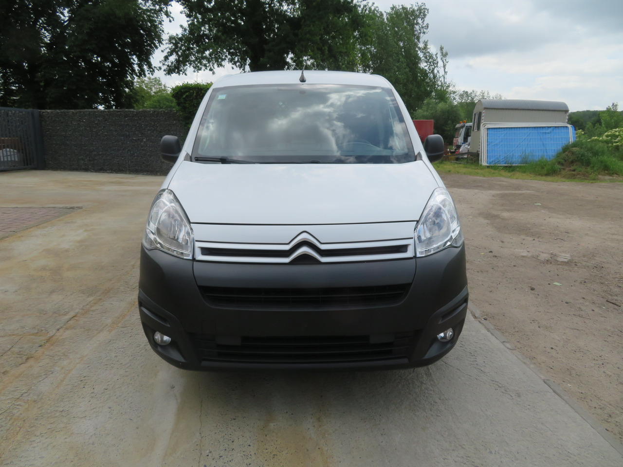 CITROËN Berlingo 1.6 BlueHDi CLUB - فان: صورة 2 CITROËN Berlingo 1.6 BlueHDi CLUB - فان: صورة 2