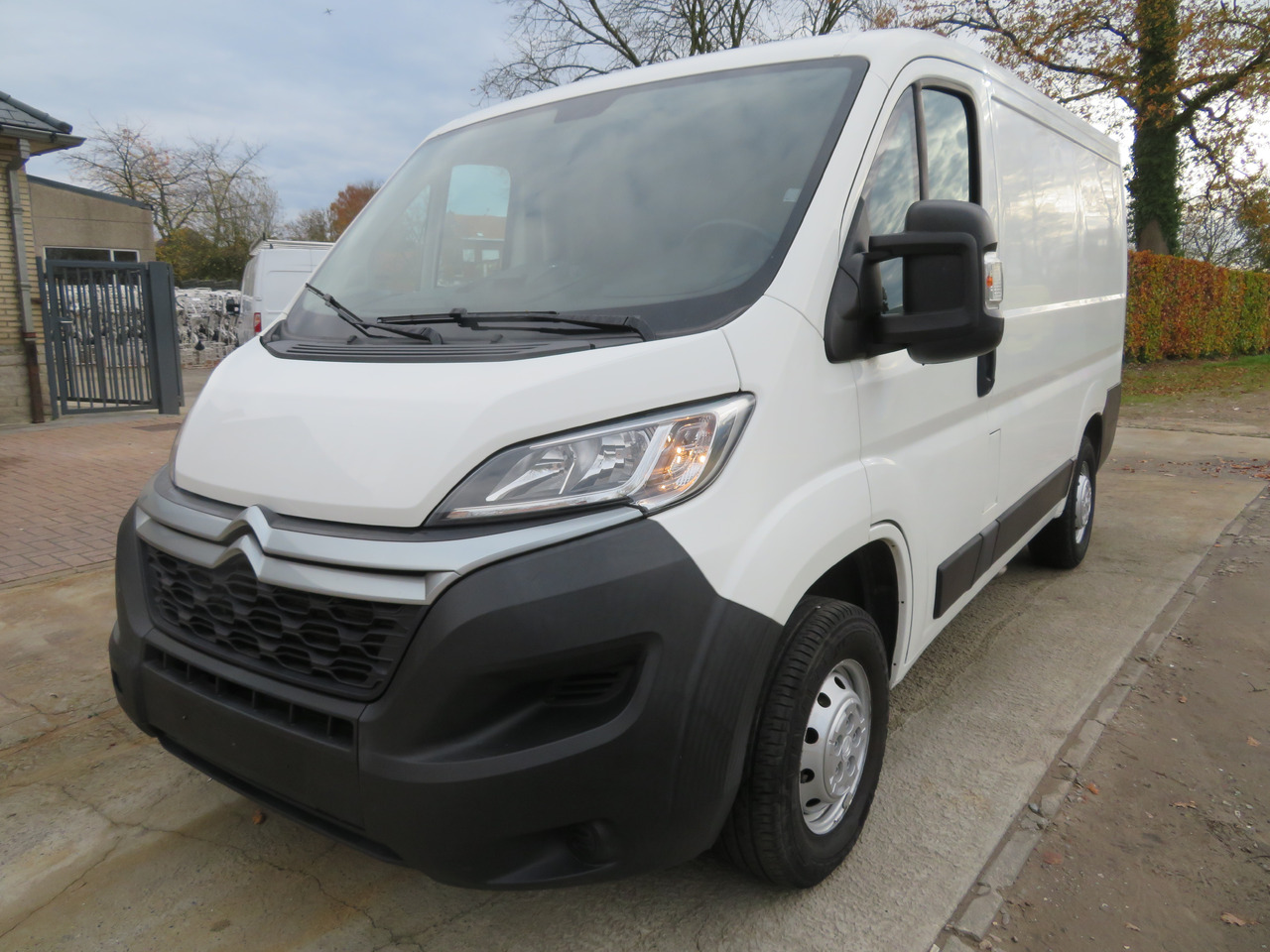 Citroën Jumper 2.2 BlueHDi - L1H1 - فان المدمجة: صورة 3 Citroën Jumper 2.2 BlueHDi - L1H1 - فان المدمجة: صورة 3