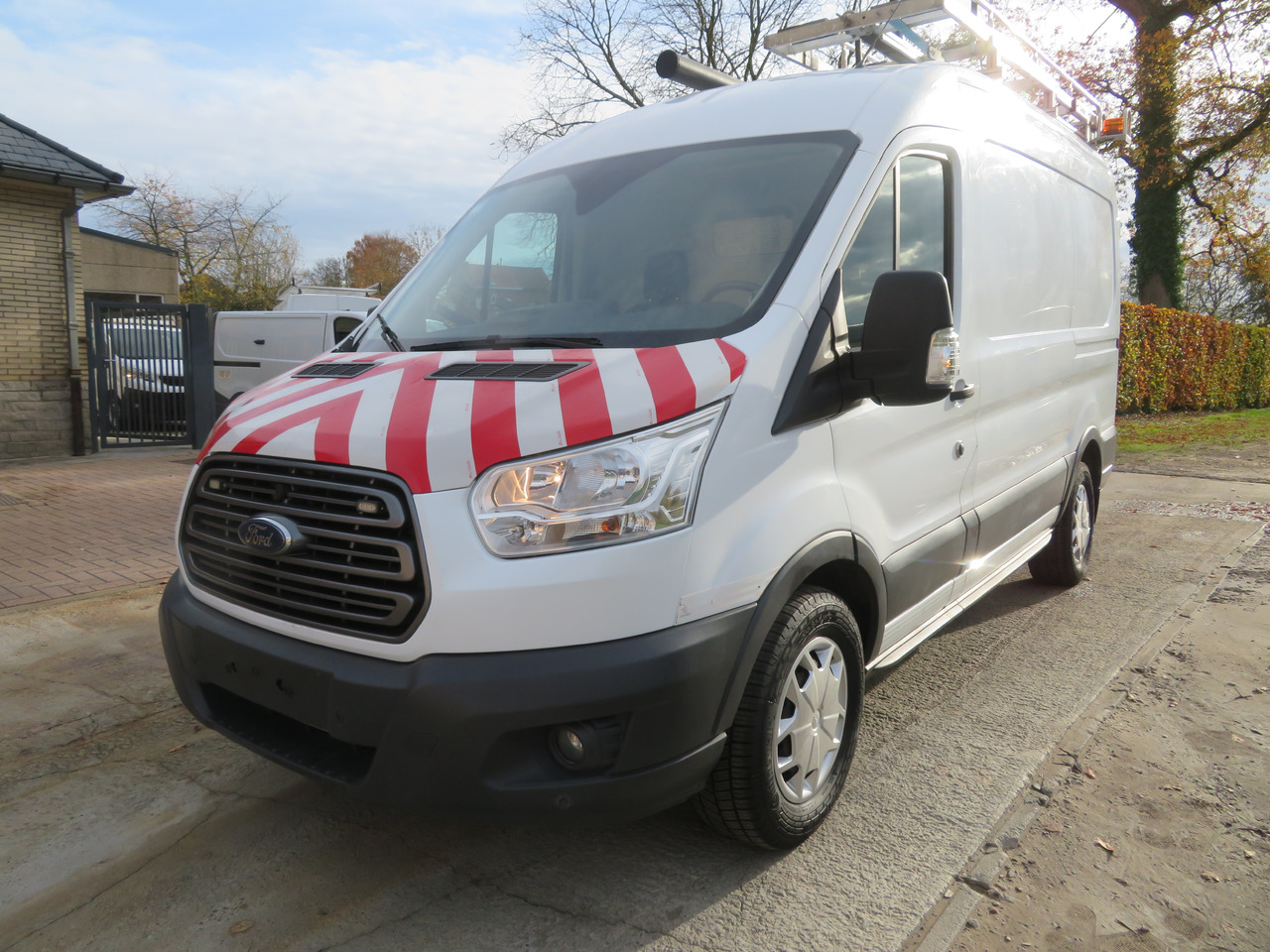Ford Transit 2.0TDCi - L2H2 - فان: صورة 3 Ford Transit 2.0TDCi - L2H2 - فان: صورة 3