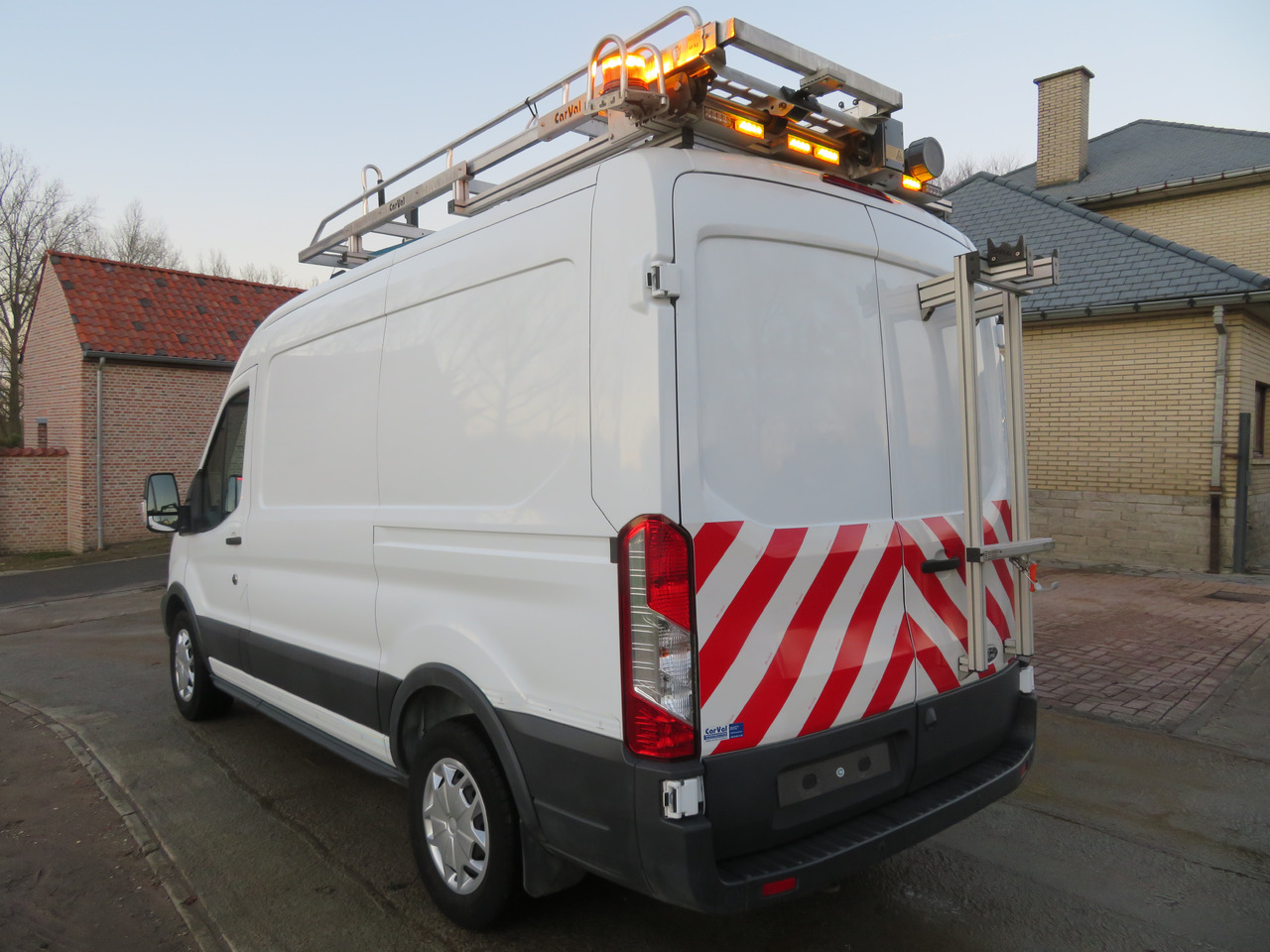 Ford Transit 2.0TDCi - L2H2 - فان: صورة 5 Ford Transit 2.0TDCi - L2H2 - فان: صورة 5