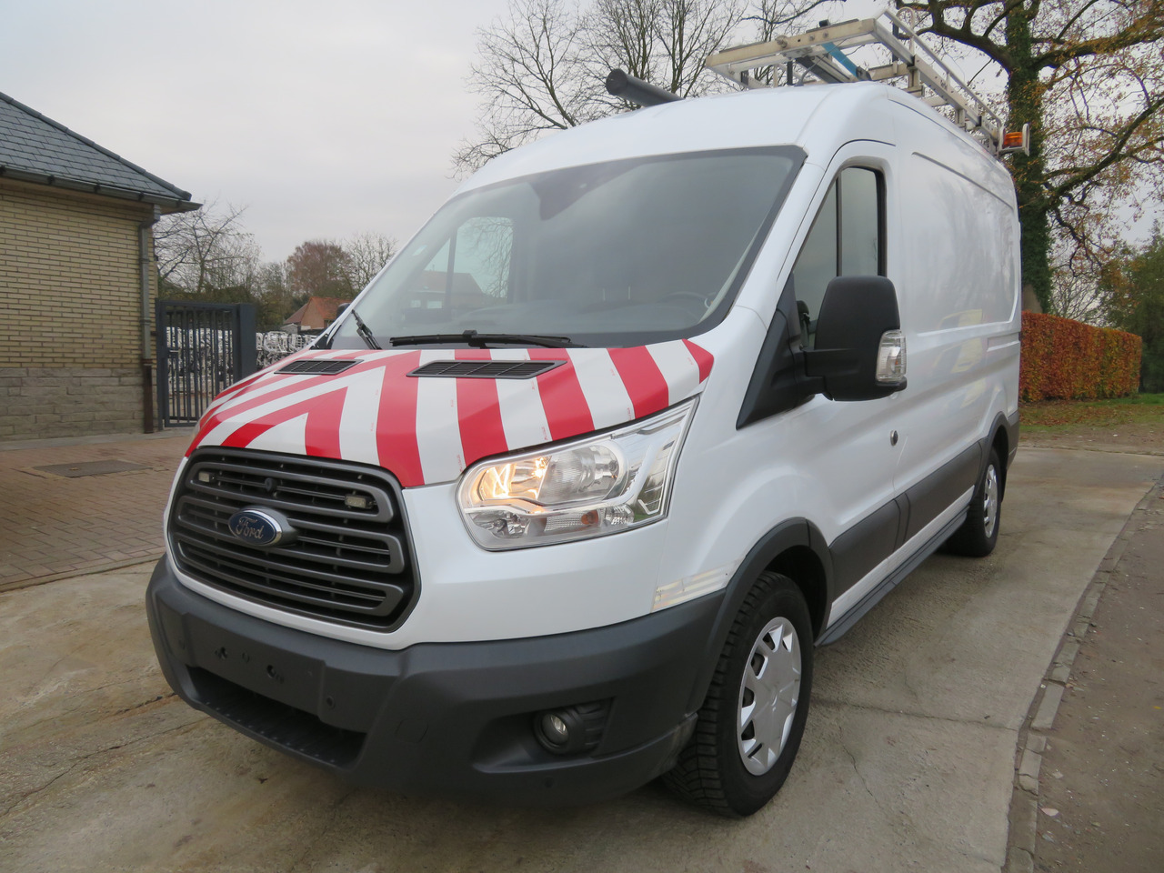 Ford Transit 2.0TDCi - L2H2 - فان: صورة 3 Ford Transit 2.0TDCi - L2H2 - فان: صورة 3