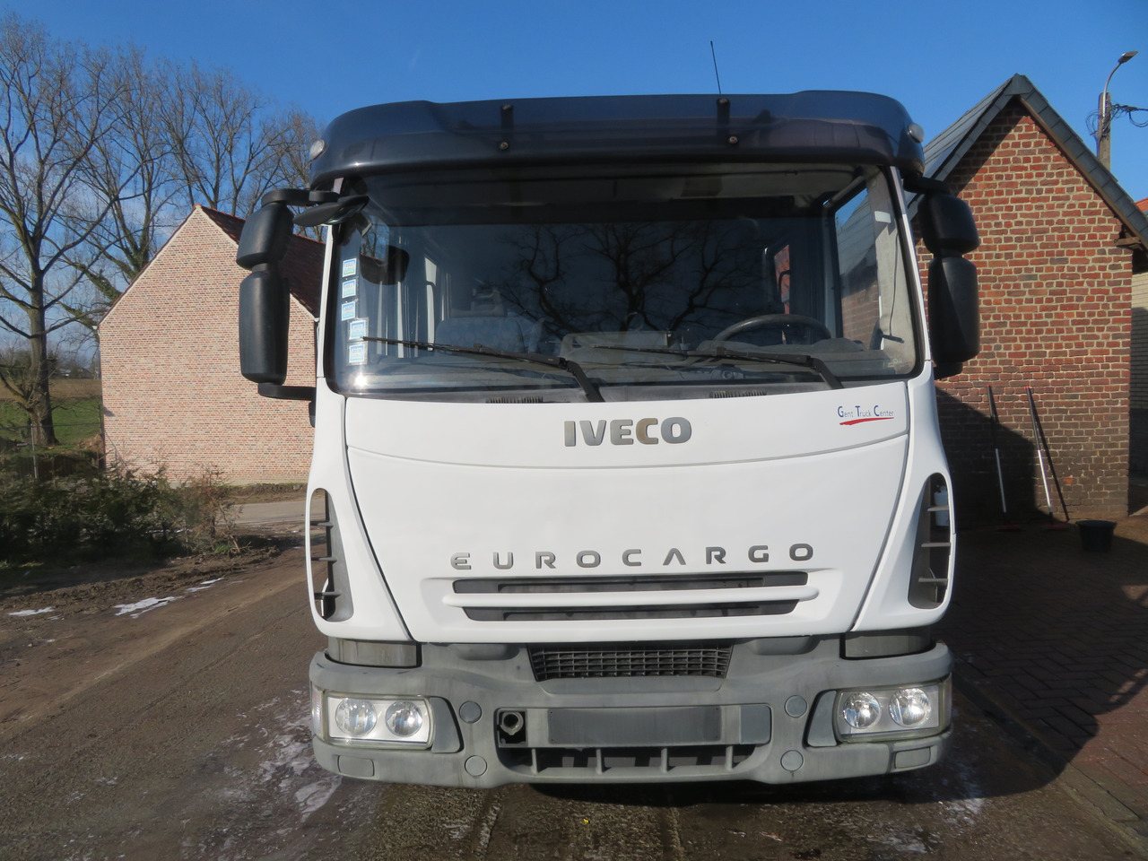 Iveco Eurocargo ML90E18 - شاحنة صندوقية: صورة 2 Iveco Eurocargo ML90E18 - شاحنة صندوقية: صورة 2