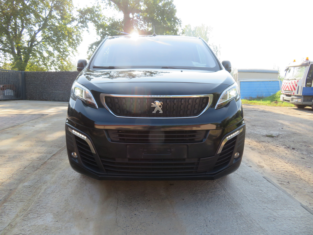 Peugeot Expert 2.0 BlueHDi - L3 - Automaat - فان: صورة 2 Peugeot Expert 2.0 BlueHDi - L3 - Automaat - فان: صورة 2