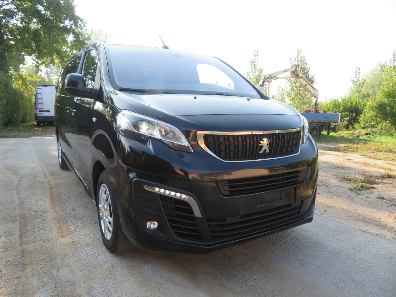 Peugeot Expert 2.0 BlueHDi - L3 - Automaat - فان: صورة 1 Peugeot Expert 2.0 BlueHDi - L3 - Automaat - فان: صورة 1