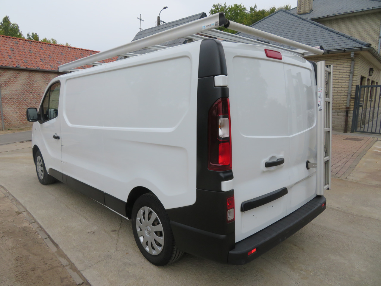 Renault Trafic 1.6dCi Grand Confort - L2H1 - فان المدمجة: صورة 5 Renault Trafic 1.6dCi Grand Confort - L2H1 - فان المدمجة: صورة 5