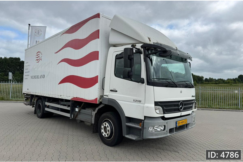 Mercedes-Benz Atego 1318 Day Cab, Euro 5, BDF / EPS automatic / DHOLLANDIA 2000KG - ناقلة حاويات/ شاحنة حاويات: صورة 4 Mercedes-Benz Atego 1318 Day Cab, Euro 5, BDF / EPS automatic / DHOLLANDIA 2000KG - ناقلة حاويات/ شاحنة حاويات: صورة 4