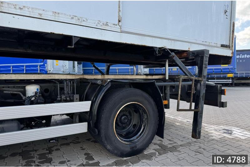 Mercedes-Benz Atego 816 Day Cab, Euro 5, BDF / EPS automatic / standklima / Hydraulic system - ناقلة حاويات/ شاحنة حاويات: صورة 5 Mercedes-Benz Atego 816 Day Cab, Euro 5, BDF / EPS automatic / standklima / Hydraulic system - ناقلة حاويات/ شاحنة حاويات: صورة 5