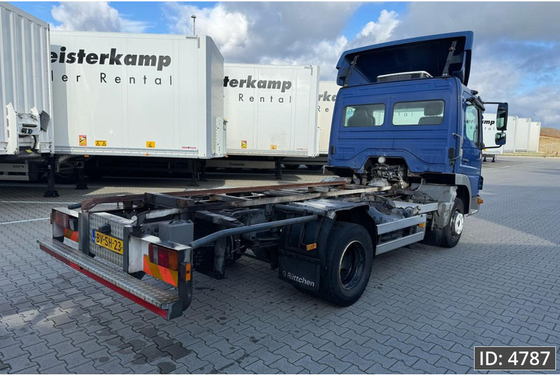 Mercedes-Benz Atego 816 Day Cab, Euro 5, BDF / EPS automatic / standklima / Hydraulic system - ناقلة حاويات/ شاحنة حاويات: صورة 5 Mercedes-Benz Atego 816 Day Cab, Euro 5, BDF / EPS automatic / standklima / Hydraulic system - ناقلة حاويات/ شاحنة حاويات: صورة 5