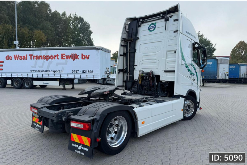 Volvo FH 460 Globetrotter XL, Euro 6, Mega / Like new! / Special interior / Standklima / 2 Tanks - رأس تريلا: صورة 3 Volvo FH 460 Globetrotter XL, Euro 6, Mega / Like new! / Special interior / Standklima / 2 Tanks - رأس تريلا: صورة 3