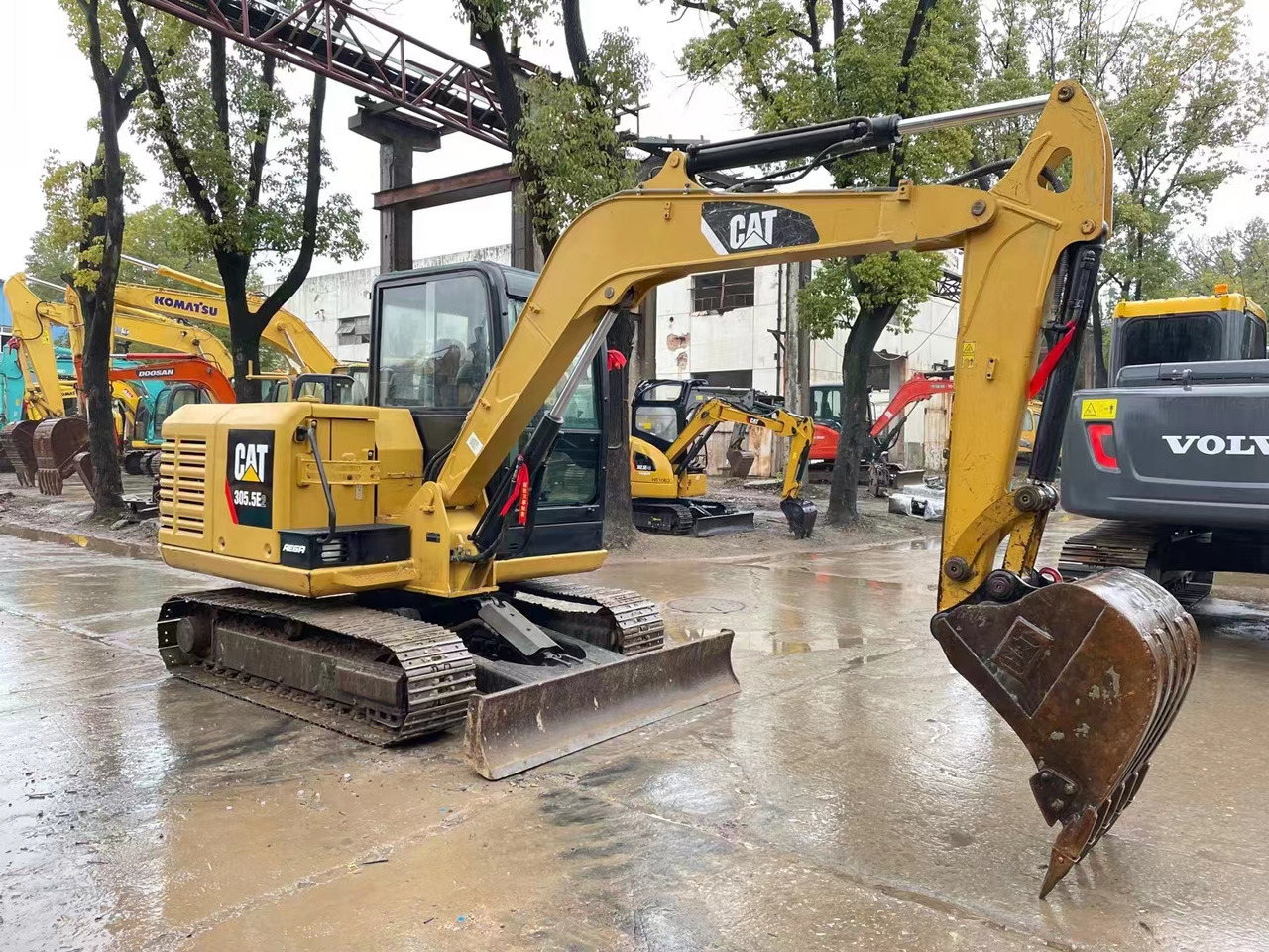 CAT 305.5E Mini excavator Click for Discount - حفار صغير: صورة 4 CAT 305.5E Mini excavator Click for Discount - حفار صغير: صورة 4