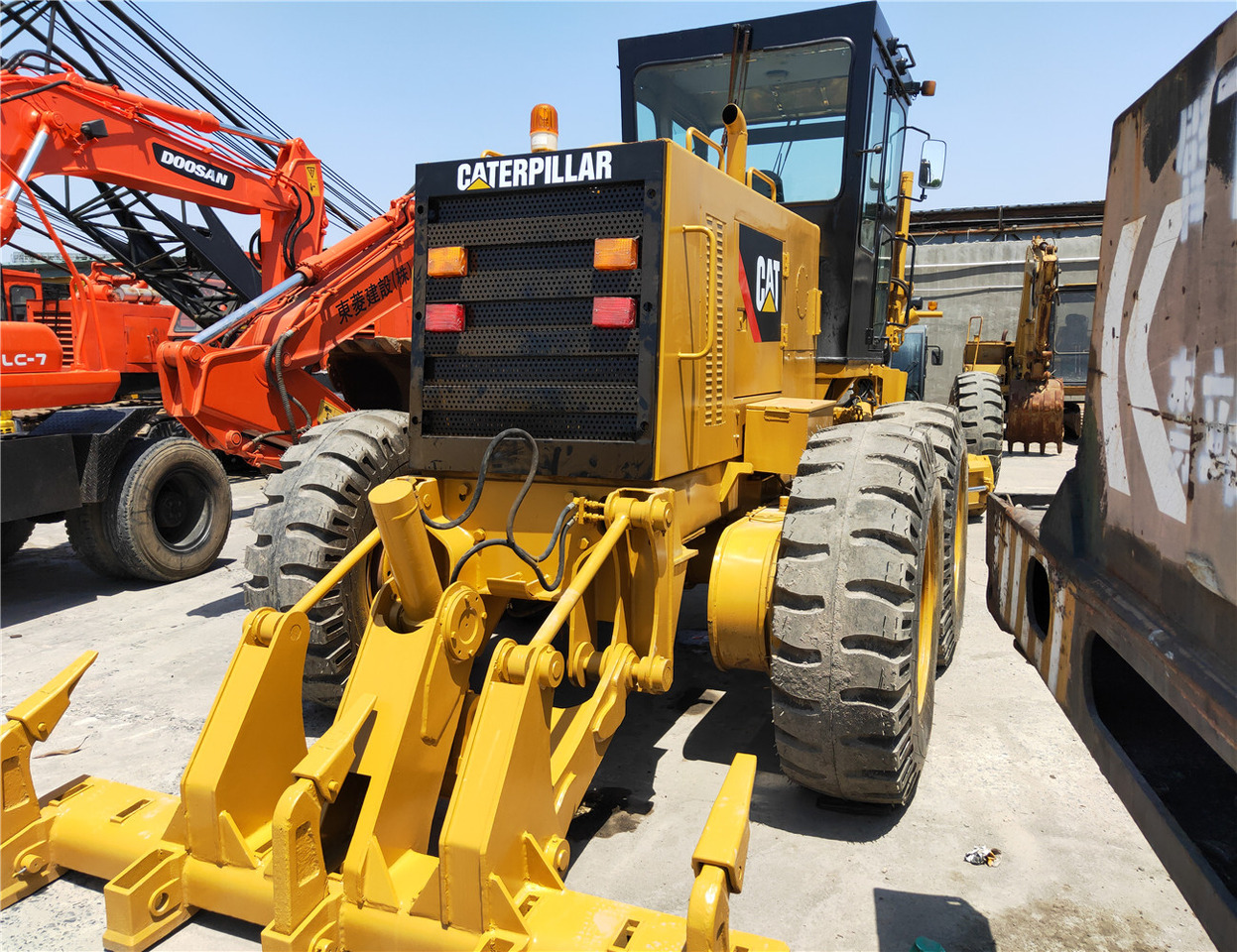 CATERPILLAR 140H CAT Grader Click Here for DIscount - ماكينة تسوية: صورة 3 CATERPILLAR 140H CAT Grader Click Here for DIscount - ماكينة تسوية: صورة 3