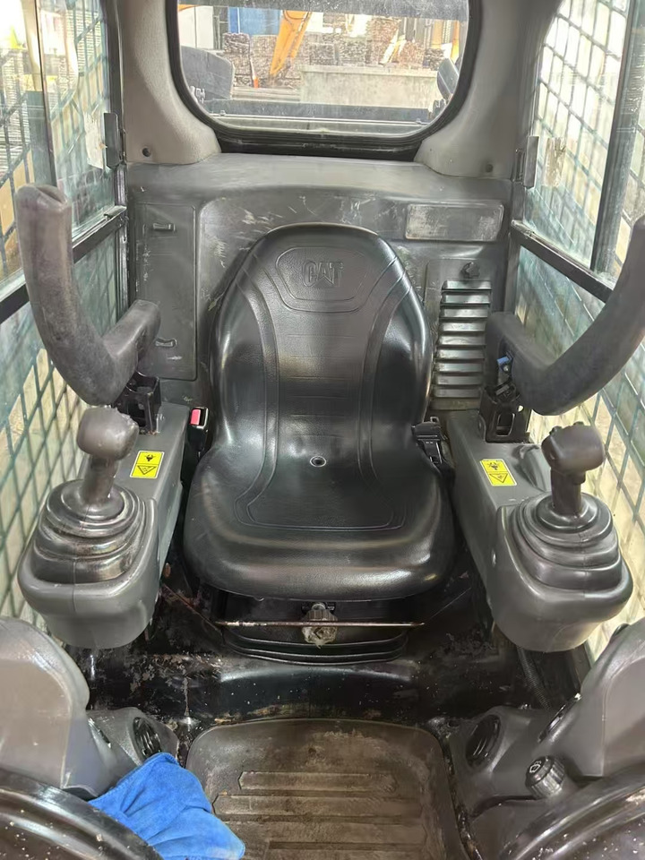 CATERPILLAR CAT260D Skid Steer Loader - شيول صغير: صورة 4 CATERPILLAR CAT260D Skid Steer Loader - شيول صغير: صورة 4