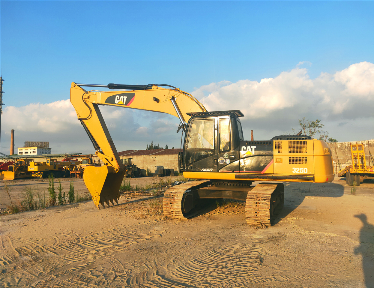 حفار زاحف CATERPILLAR Crawler Excavator 325D  Good Condition: صورة 8