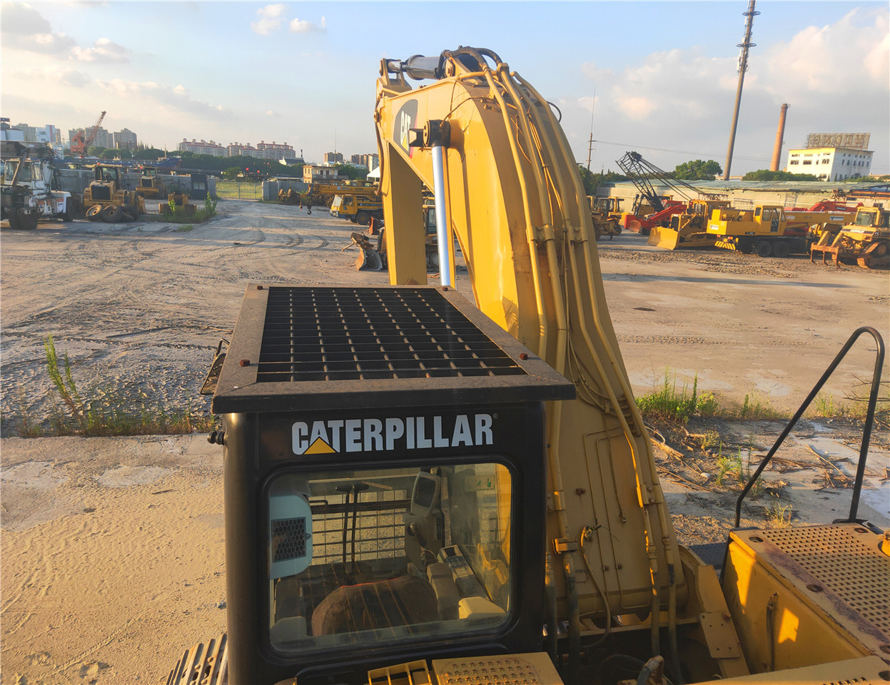 حفار زاحف CATERPILLAR Crawler Excavator 325D  Good Condition: صورة 9