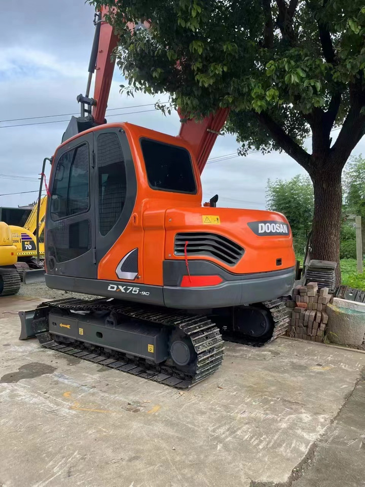 DOOSAN Mini Excavator DX75 Click for Discount - حفار صغير: صورة 3 DOOSAN Mini Excavator DX75 Click for Discount - حفار صغير: صورة 3