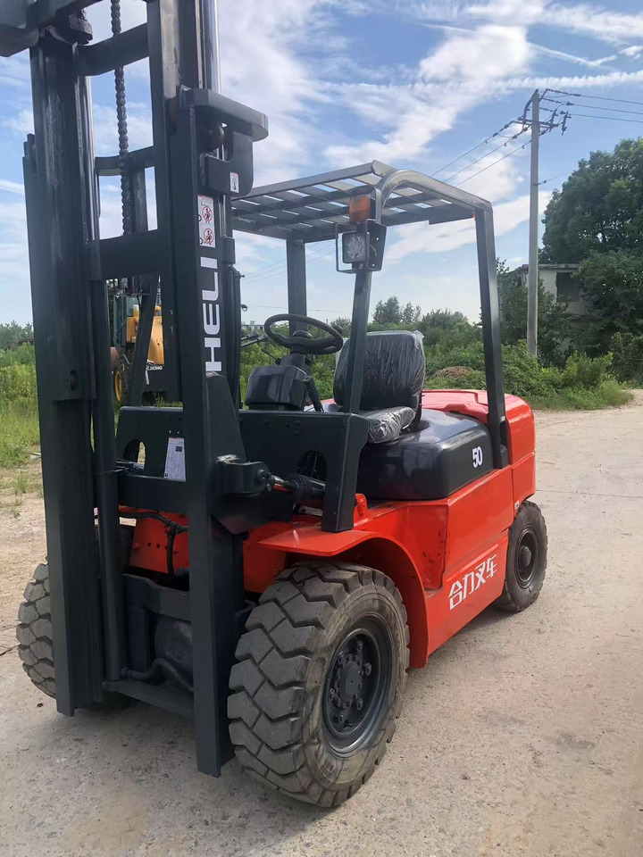 HELI 5Ton Forklift - رافعة شوكية ديزل: صورة 5 HELI 5Ton Forklift - رافعة شوكية ديزل: صورة 5