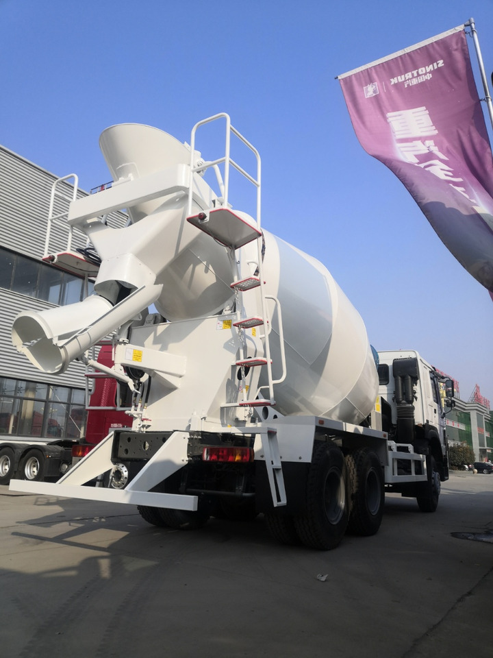HOWO 10Cube Cement Mixer Truck 6*4 Click Here for Discount - شاحنة خلاطة خرسانة: صورة 5 HOWO 10Cube Cement Mixer Truck 6*4 Click Here for Discount - شاحنة خلاطة خرسانة: صورة 5