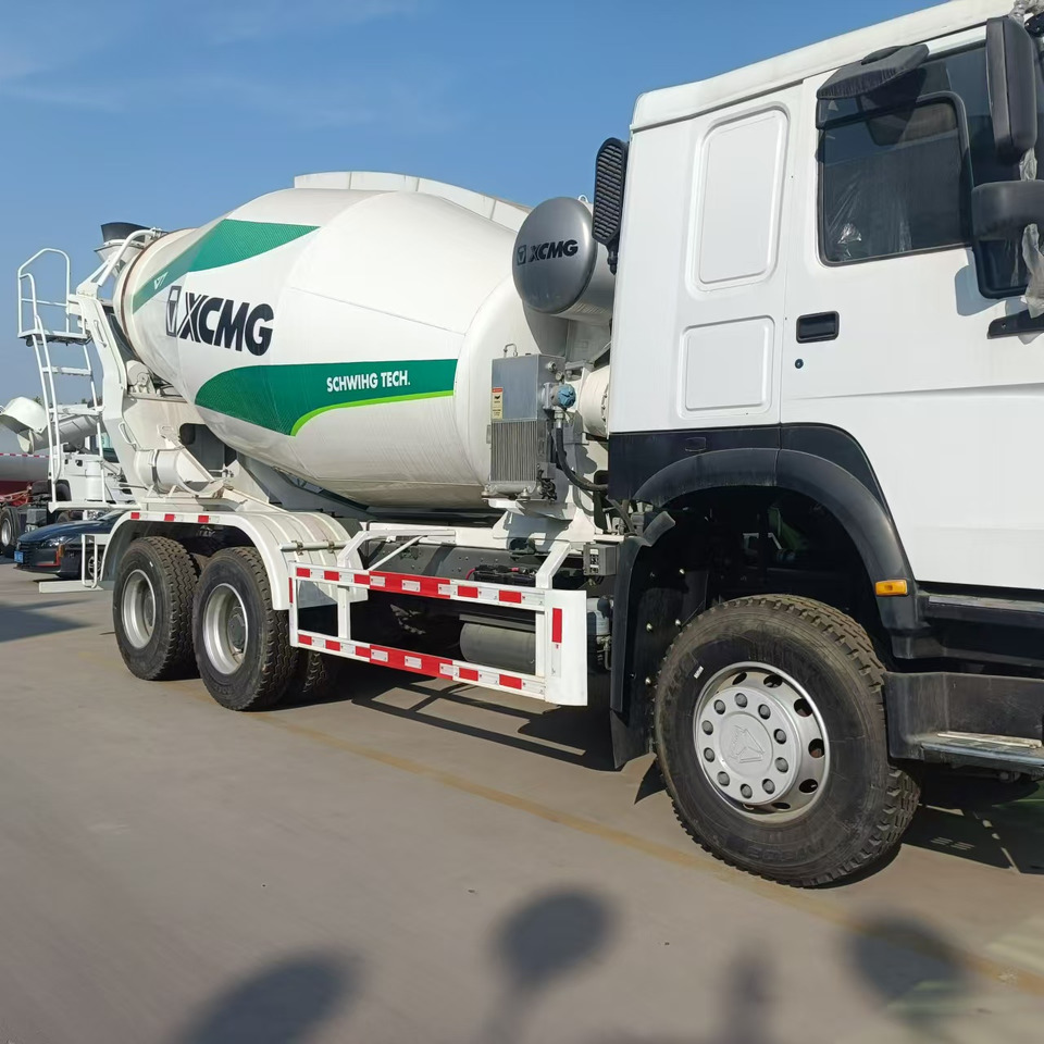 HOWO 6*4 Cement Mixer Truck - شاحنة خلاطة خرسانة: صورة 3 HOWO 6*4 Cement Mixer Truck - شاحنة خلاطة خرسانة: صورة 3