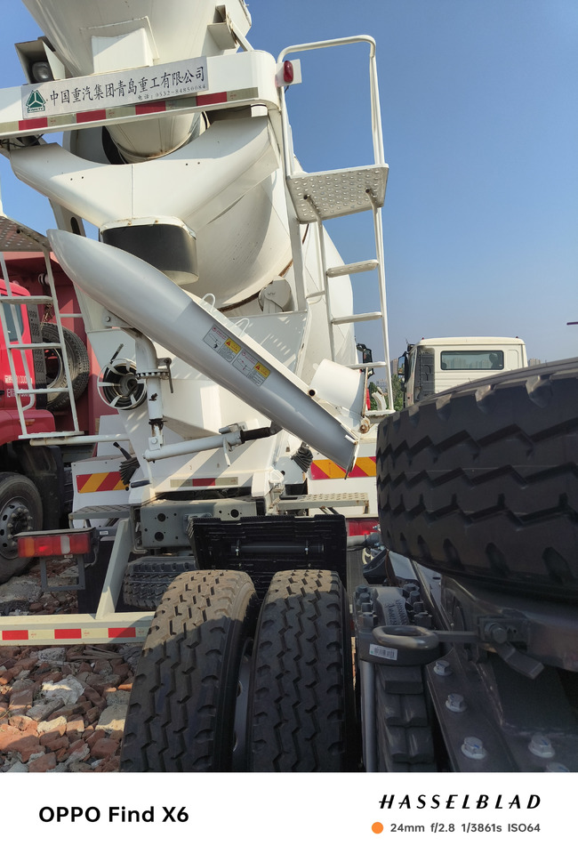 HOWO HaoHan N5G Cement Mixer Truck - شاحنة خلاطة خرسانة: صورة 4 HOWO HaoHan N5G Cement Mixer Truck - شاحنة خلاطة خرسانة: صورة 4