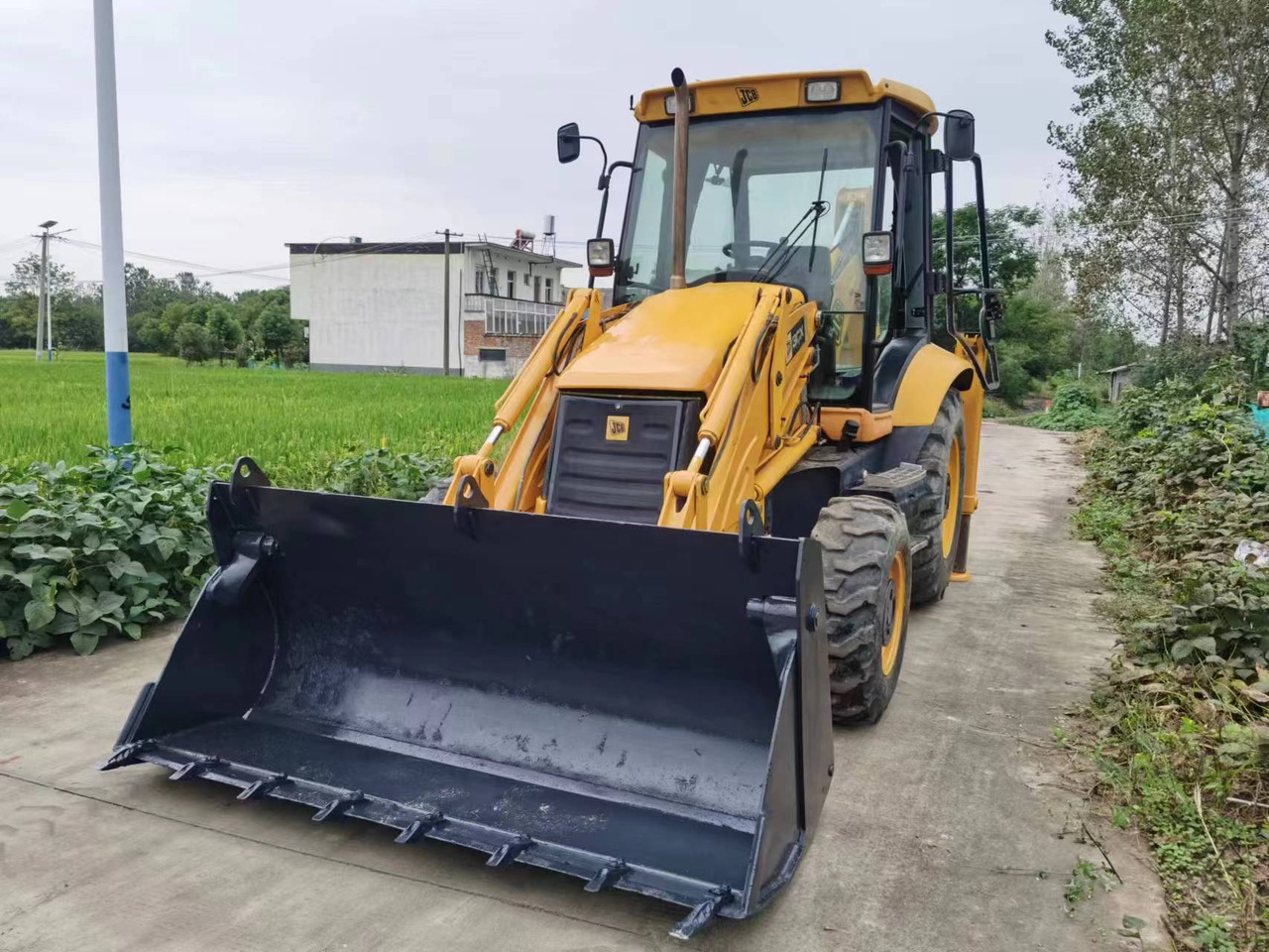 JCB Backhoe Loader 3CX Click Here for Discount - لودر ذو محراث خلفي/ باكهو: صورة 2 JCB Backhoe Loader 3CX Click Here for Discount - لودر ذو محراث خلفي/ باكهو: صورة 2