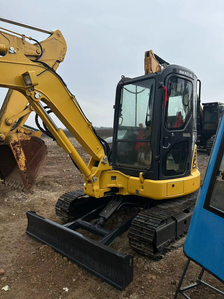 KOMATSU Mini Excavator PC40 With Enclosed Cab - حفار صغير: صورة 2 KOMATSU Mini Excavator PC40 With Enclosed Cab - حفار صغير: صورة 2