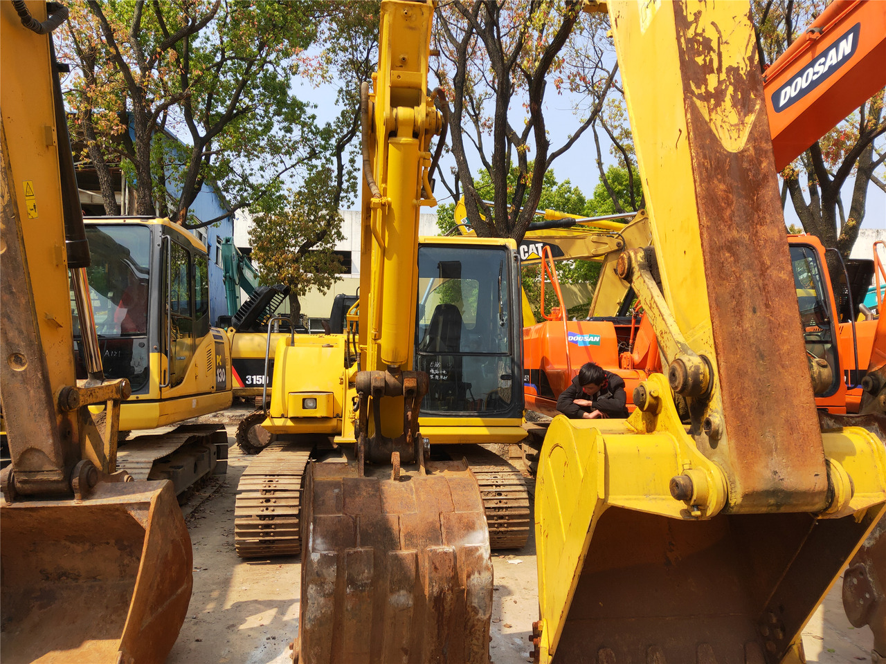 KOMATSU PC60 Mini Excavator - حفار صغير: صورة 2 KOMATSU PC60 Mini Excavator - حفار صغير: صورة 2