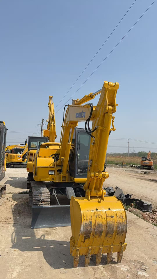 KOMATSU PC60 - حفار زاحف: صورة 3 KOMATSU PC60 - حفار زاحف: صورة 3