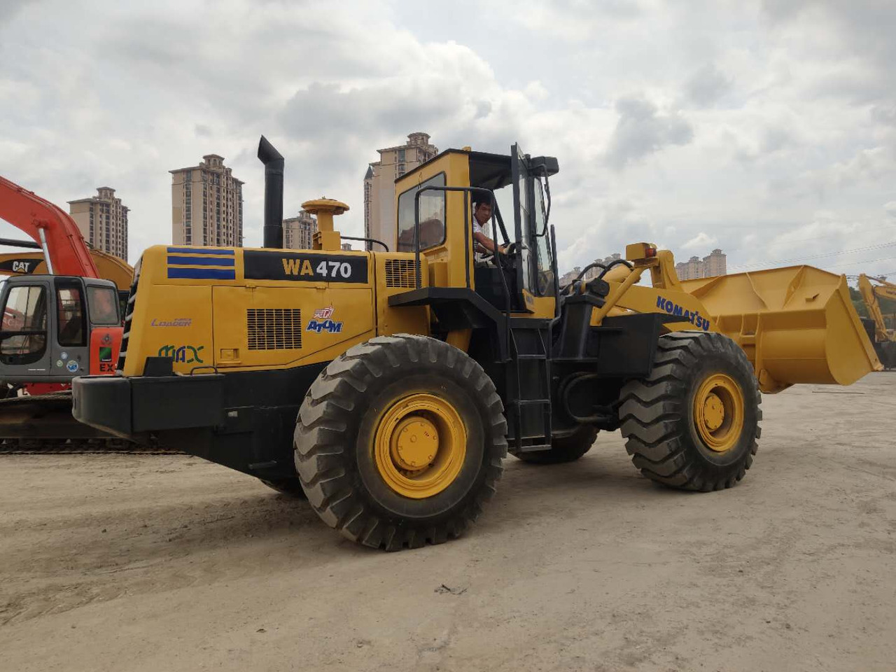 KOMATSU WA470-3 Wheel Loader Click for Discount - اللودر بعجل: صورة 4 KOMATSU WA470-3 Wheel Loader Click for Discount - اللودر بعجل: صورة 4