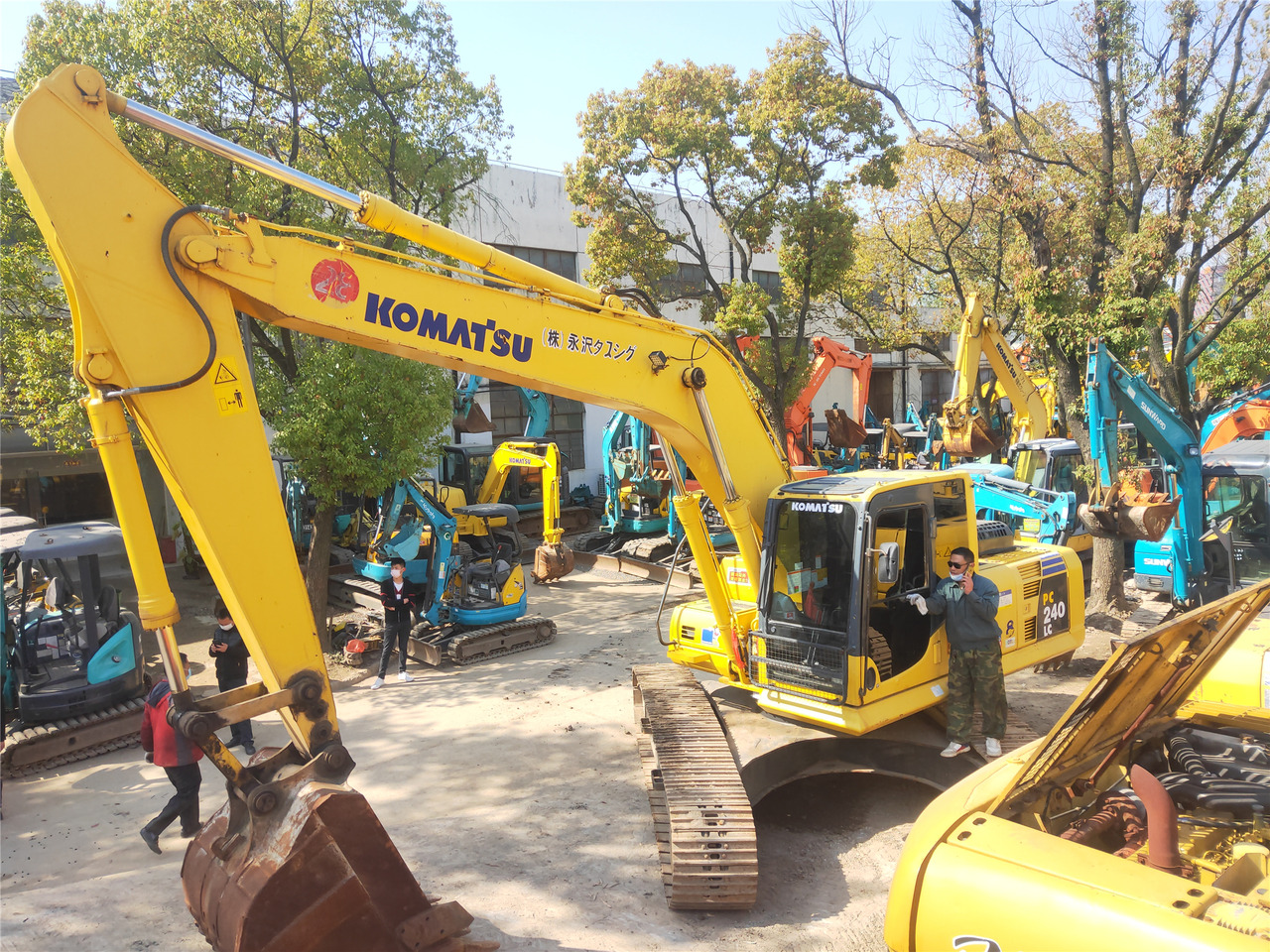 Komatsu Crawler Excavator PC240-8 - حفار زاحف: صورة 5 Komatsu Crawler Excavator PC240-8 - حفار زاحف: صورة 5