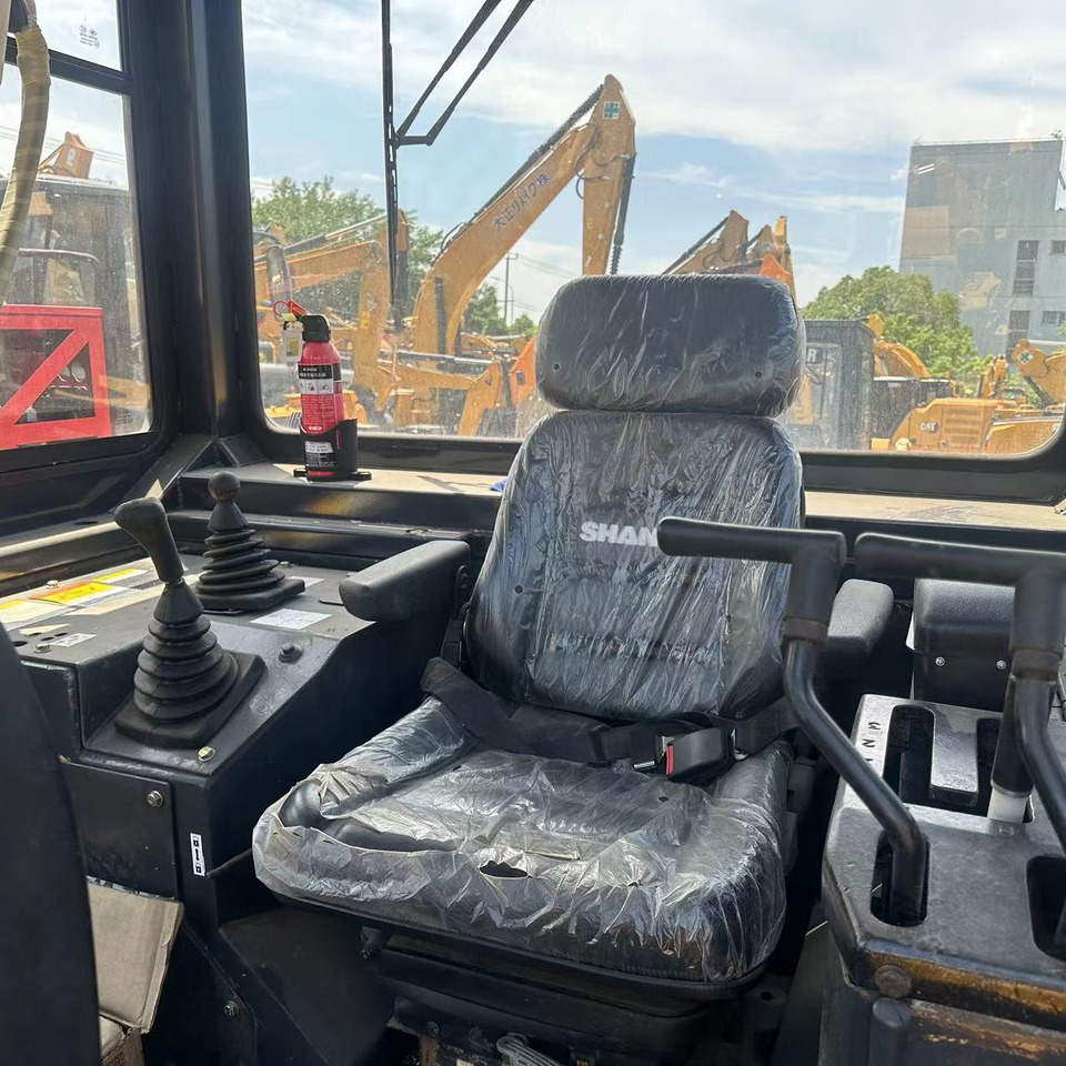 SHANTUI Bulldozer SD 32 Low Hours Good Condition - بلدوزر: صورة 4 SHANTUI Bulldozer SD 32 Low Hours Good Condition - بلدوزر: صورة 4