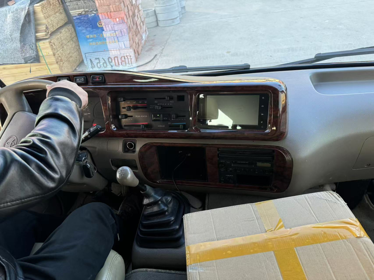 TOYOTA Coaster Bus 22Seats - حافلة نقل لمسافات طويلة: صورة 4 TOYOTA Coaster Bus 22Seats - حافلة نقل لمسافات طويلة: صورة 4