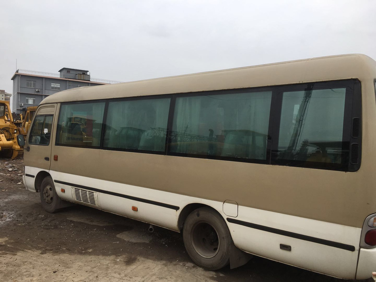 TOYOTA Coaster - حافلة المدينة: صورة 3 TOYOTA Coaster - حافلة المدينة: صورة 3
