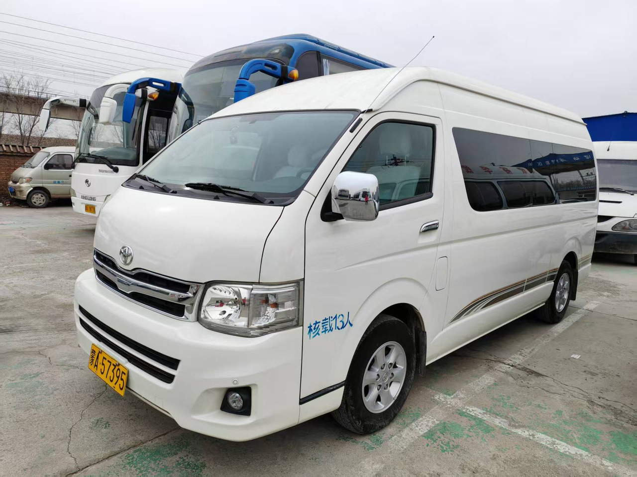 TOYOTA Mini Bus 13Seats Click Here for Discount - حافلة نقل لمسافات طويلة: صورة 3 TOYOTA Mini Bus 13Seats Click Here for Discount - حافلة نقل لمسافات طويلة: صورة 3