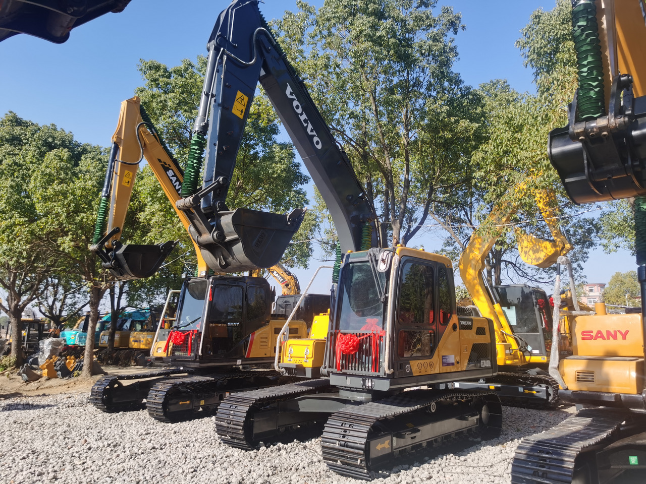 VOLVO EC140DL - حفار زاحف: صورة 3 VOLVO EC140DL - حفار زاحف: صورة 3