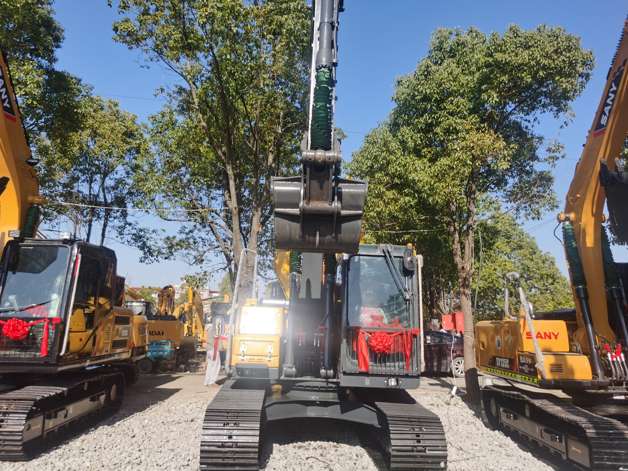 VOLVO EC140DL - حفار زاحف: صورة 2 VOLVO EC140DL - حفار زاحف: صورة 2