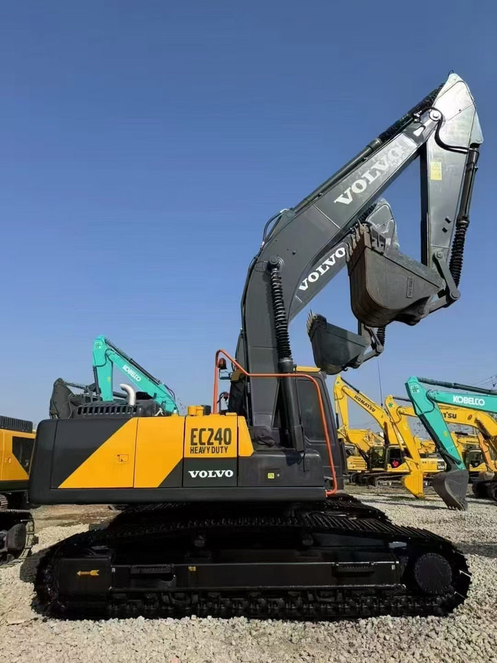 حفار زاحف VOLVO EC240: صورة 1