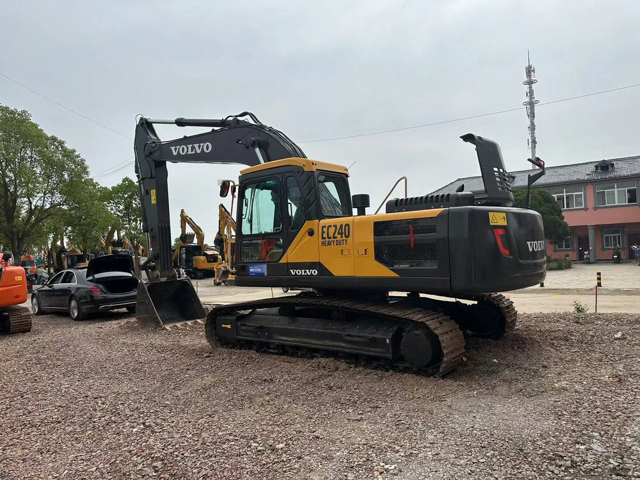 VOLVO Excavator EC240 - حفّار: صورة 2 VOLVO Excavator EC240 - حفّار: صورة 2