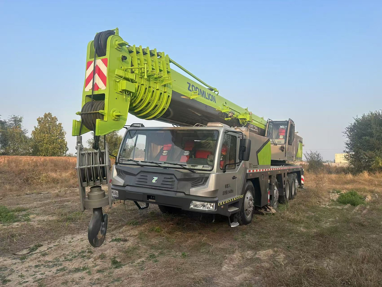 ZOOMLION Crane 90 Ton Click Here for Discount - رافعة: صورة 2 ZOOMLION Crane 90 Ton Click Here for Discount - رافعة: صورة 2