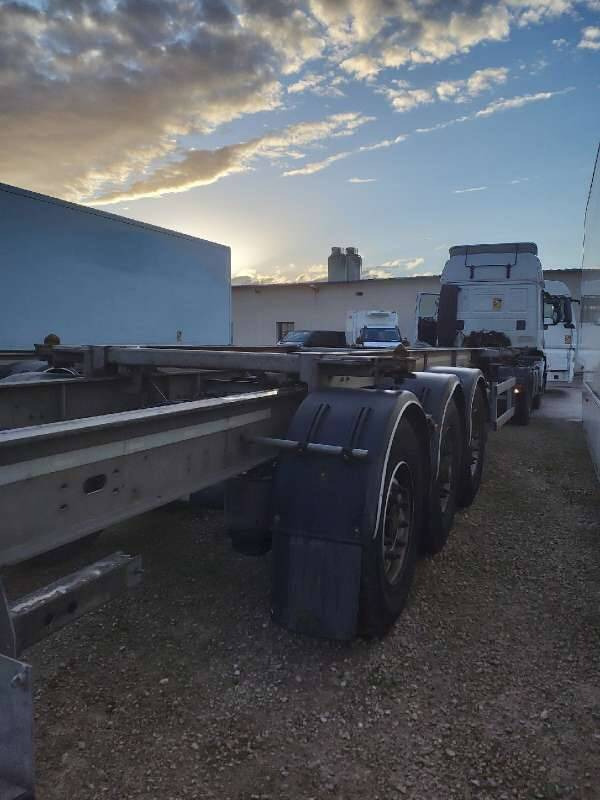 Semi-remorque 3 Essieux 38 TONNES CHARIOT COULISSANT - ناقل حاوية/ نصف مقطورة بحاوية: صورة 3 Semi-remorque 3 Essieux 38 TONNES CHARIOT COULISSANT - ناقل حاوية/ نصف مقطورة بحاوية: صورة 3