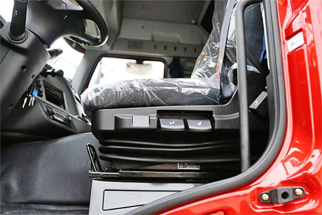 FAW New Faw J6P 390 Trucks for Sale in Nigeria - رأس تريلا: صورة 3 FAW New Faw J6P 390 Trucks for Sale in Nigeria - رأس تريلا: صورة 3