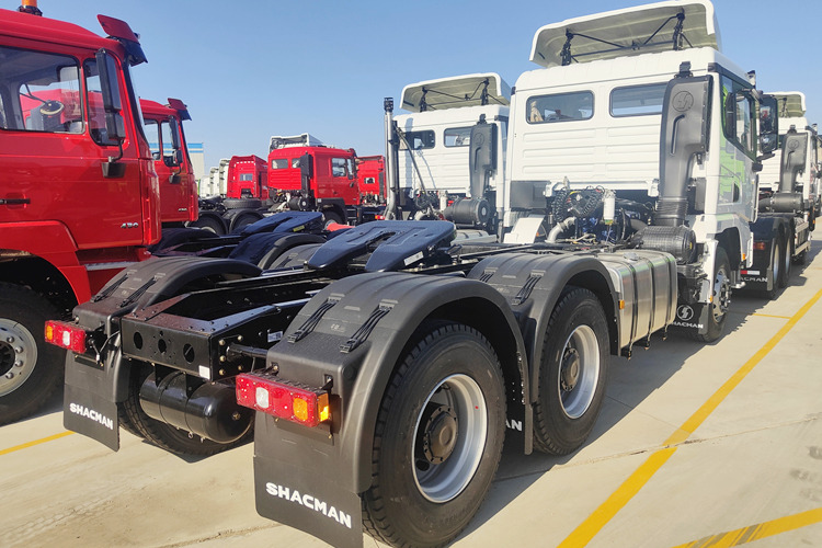 SHACMAN Second Hand Shacman Tractor Trailer for Sale in Malawi - رأس تريلا: صورة 4 SHACMAN Second Hand Shacman Tractor Trailer for Sale in Malawi - رأس تريلا: صورة 4