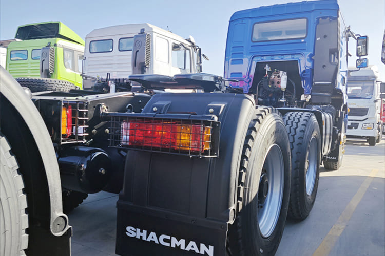 SHACMAN Shacman F3000 Truck Head for Sale in Saudi Arabia - رأس تريلا: صورة 2 SHACMAN Shacman F3000 Truck Head for Sale in Saudi Arabia - رأس تريلا: صورة 2