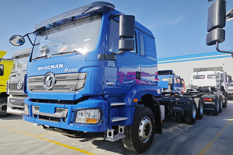 SHACMAN Shacman F3000 Truck Head for Sale in Saudi Arabia - رأس تريلا: صورة 1 SHACMAN Shacman F3000 Truck Head for Sale in Saudi Arabia - رأس تريلا: صورة 1