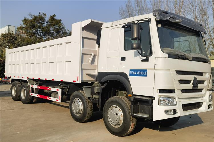 SINOTRUK Second Hand Howo 8X4 Tipper Truck Price for Sale In Ghana - شاحنة قلاب: صورة 1 SINOTRUK Second Hand Howo 8X4 Tipper Truck Price for Sale In Ghana - شاحنة قلاب: صورة 1