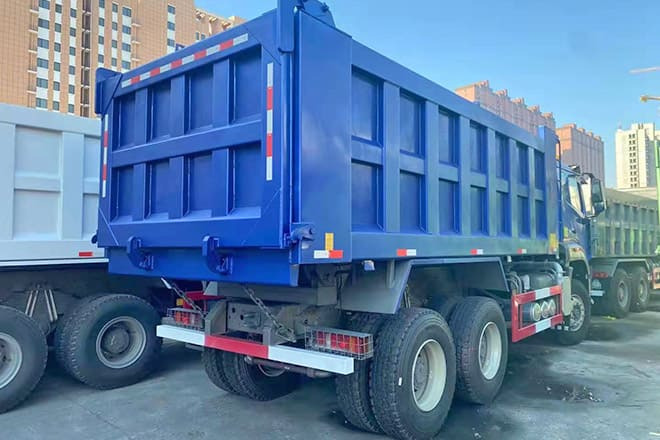 SINOTRUK Sinotruk Howo 380 New Dump Trucks for Sale in Côte d'Ivoire - شاحنة قلاب: صورة 4 SINOTRUK Sinotruk Howo 380 New Dump Trucks for Sale in Côte d'Ivoire - شاحنة قلاب: صورة 4